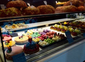 Macarons of many colours